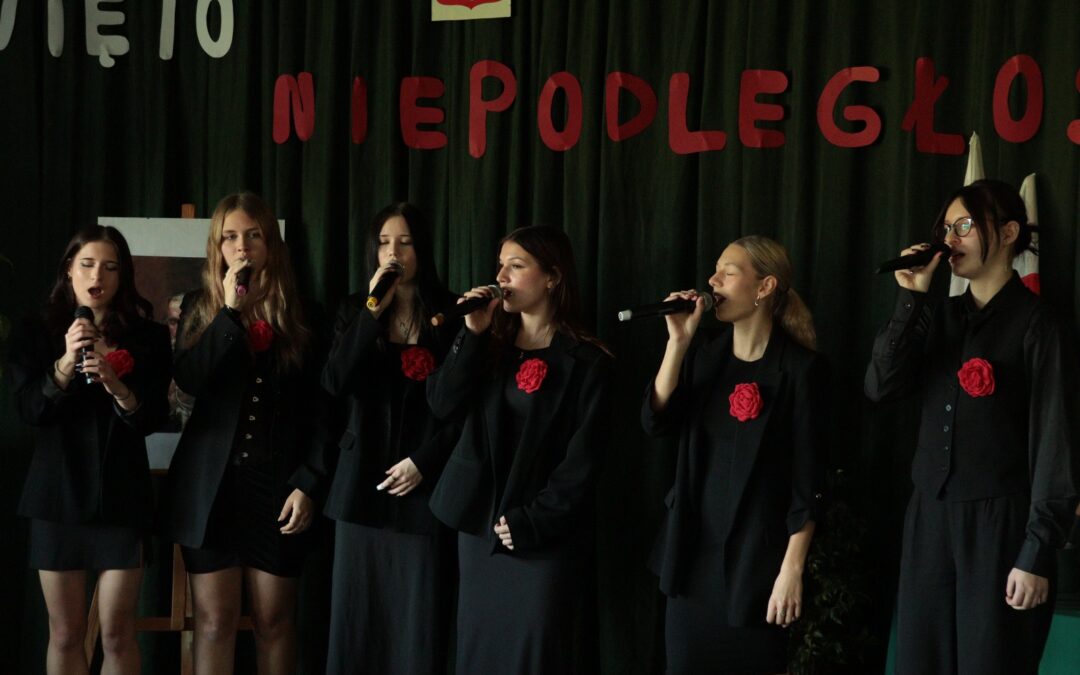 Uroczysta akademia z okazji 107 rocznicy odzyskania przez Polskę niepodległości